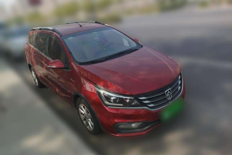 Used Baojun 310W 2017 1.5L Manual Fashion Model China V Front Right 45 Deg