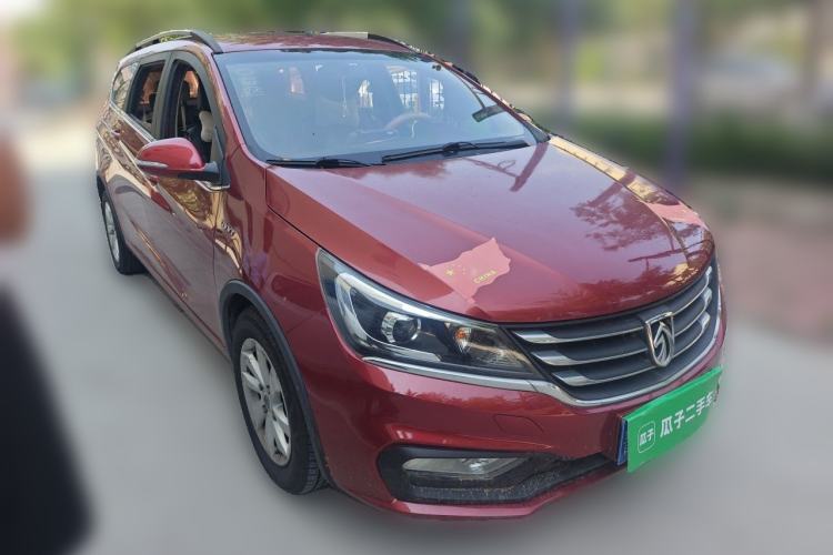 Used Baojun 310W 2017 1.5L Manual Fashion Model China V Front Right 45 Deg