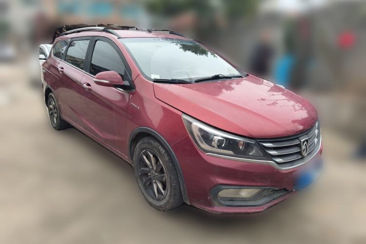 Used Baojun 310W 2017 1.5L Manual Fashion Model China V Front Right 45 Deg