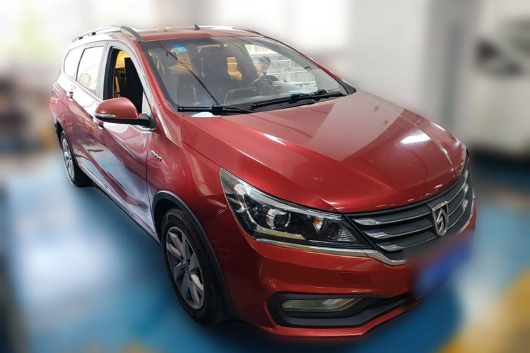 Used Baojun 310W 2017 1.5L Manual Fashion Model China V Front Right 45 Deg