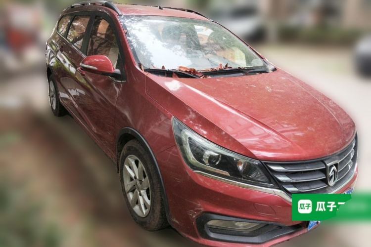 Used Baojun 310W 2017 1.5L Manual Fashion Model China V Front Right 45 Deg
