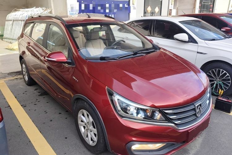 Used Baojun 310W 2017 1.5L Manual Fashion Model China V Front Right 45 Deg