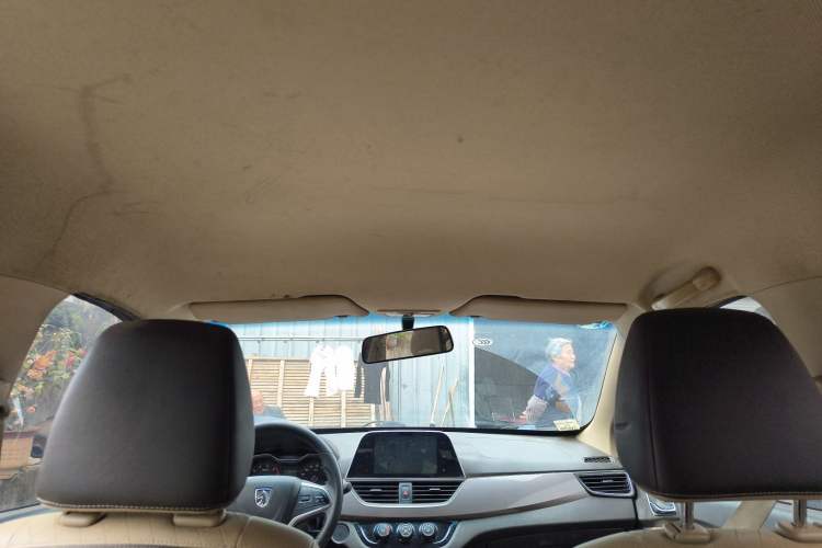 Used Baojun 310W 2017 1.5L Manual Fashion Model China V Headliner