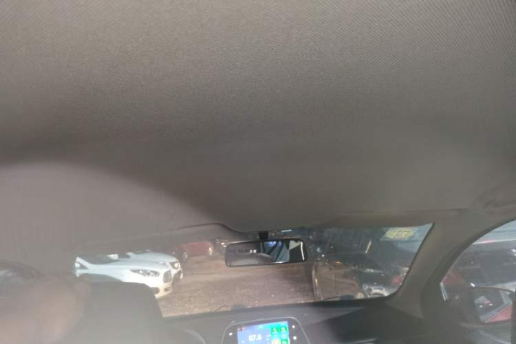 Used Baojun 310W 2017 1.5L Manual Fashion Model China V Headliner