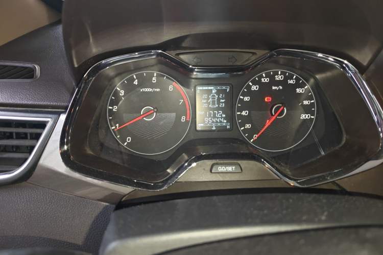 Used Baojun 310W 2017 1.5L Manual Fashion Edition China VI Instrument Cluster