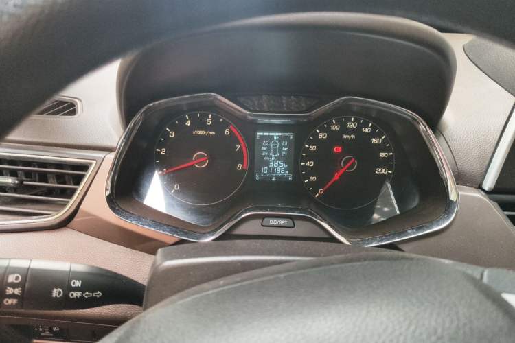 Used Baojun 310W 2017 1.5L Manual Fashion Model China V Instrument Cluster