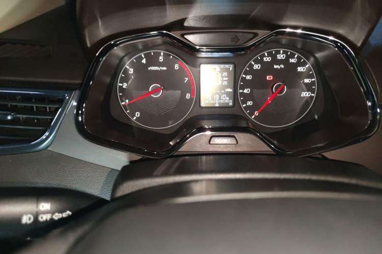 Used Baojun 310W 2017 1.5L Manual Fashion Model China V Instrument Cluster