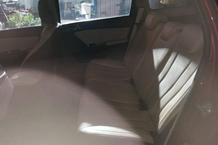 Used Baojun 310W 2017 1.5L Manual Fashion Model China V Interior 4