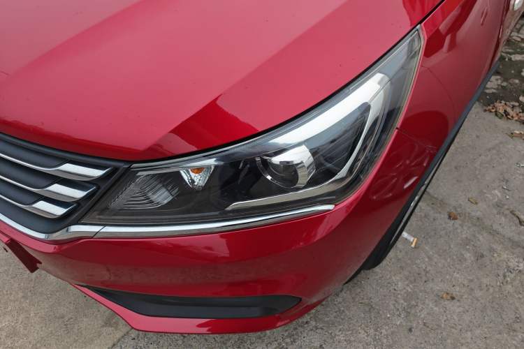 Used Baojun 310W 2017 1.5L Manual Comfort Version China V Left Front Headlight