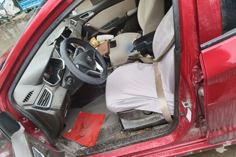 Used Baojun 310W 2017 1.5L Manual Comfort Version China VI Emission Standard Left Front Seat