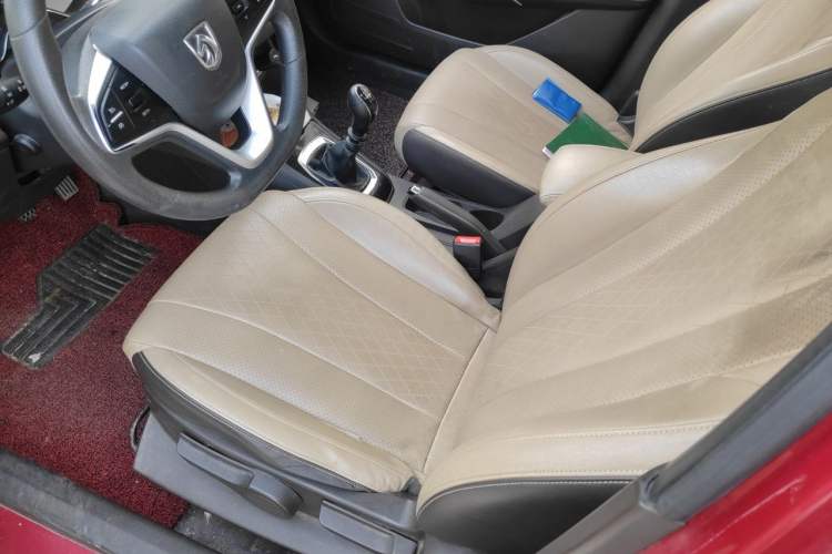 Used Baojun 310W 2017 1.5L Manual Fashion Model China V Left Front Seat