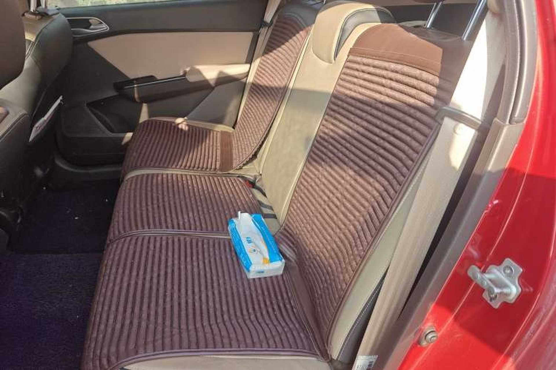 Used Baojun 310W 2017 1.5L Manual Comfort Version China VI Emission Standard Left Rear Seat