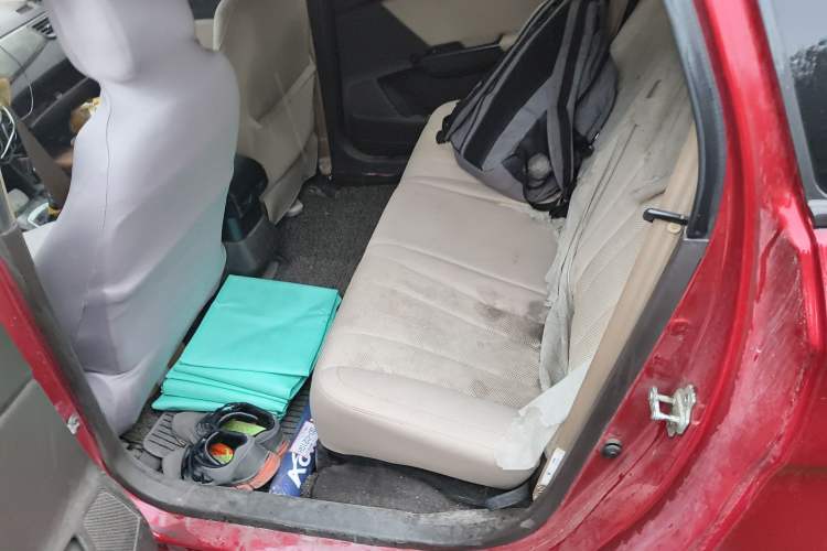 Used Baojun 310W 2017 1.5L Manual Comfort Version China VI Emission Standard Left Rear Seat