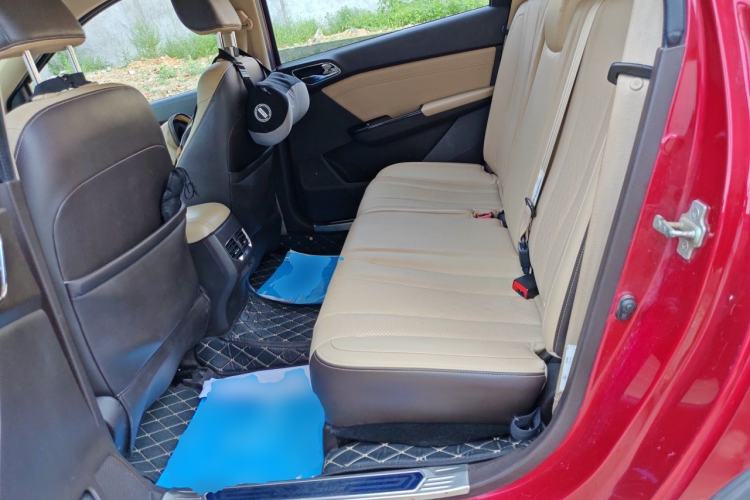 Used Baojun 310W 2017 1.5L Manual Luxury Edition China V Left Rear Seat