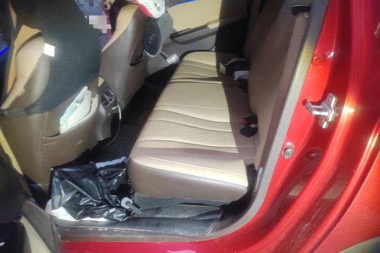 Used Baojun 310W 2017 1.5L Manual Luxury Edition China V Left Rear Seat