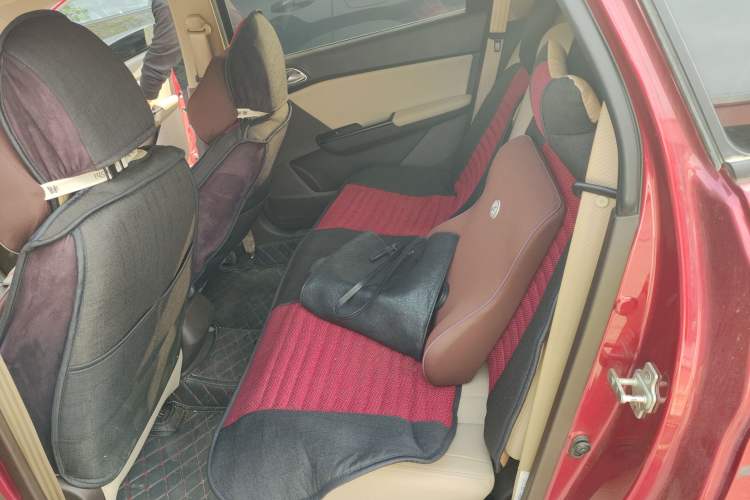 Used Baojun 310W 2017 1.5L Manual Comfort Version China V Left Rear Seat