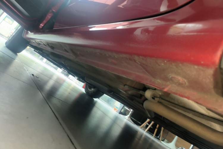 Used Baojun 310W 2017 1.5L Manual Fashion Model China V Left Side Sill