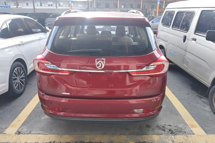 Used Baojun 310W 2017 1.5L Manual Fashion Model China V Rear
