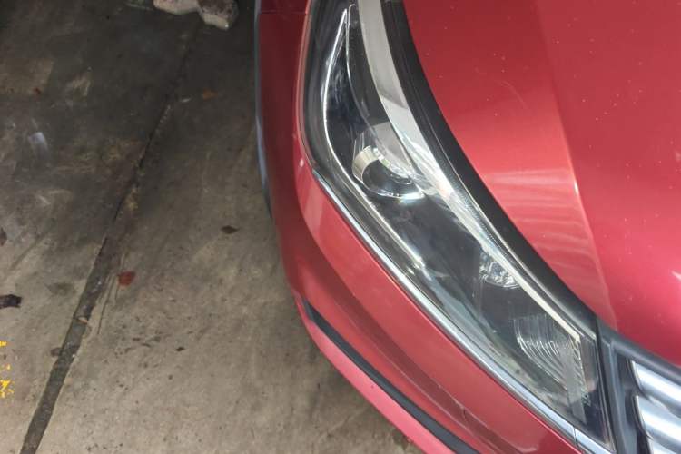 Used Baojun 310W 2017 1.5L Manual Fashion Edition China VI Right Front Headlight