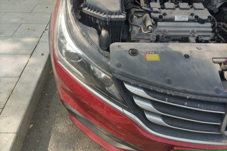 Used Baojun 310W 2017 1.5L Manual Fashion Model China V Right Front Headlight