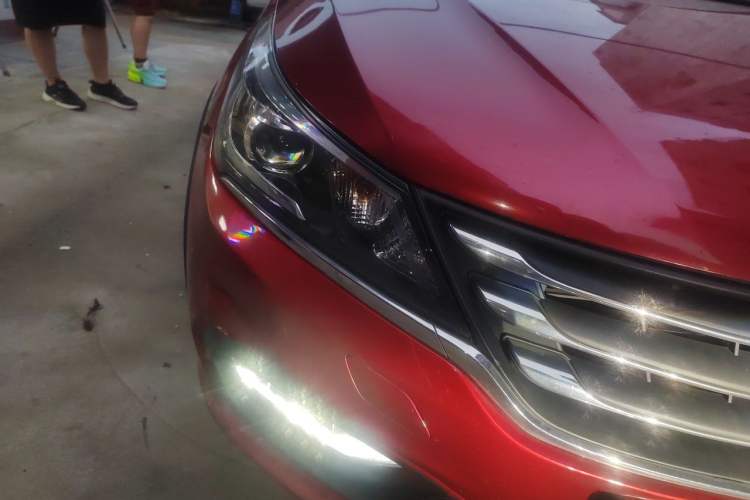 Used Baojun 310W 2017 1.5L Manual Luxury Edition China V Right Front Headlight