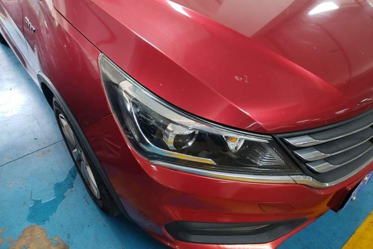 Used Baojun 310W 2017 1.5L Manual Fashion Model China V Right Front Headlight