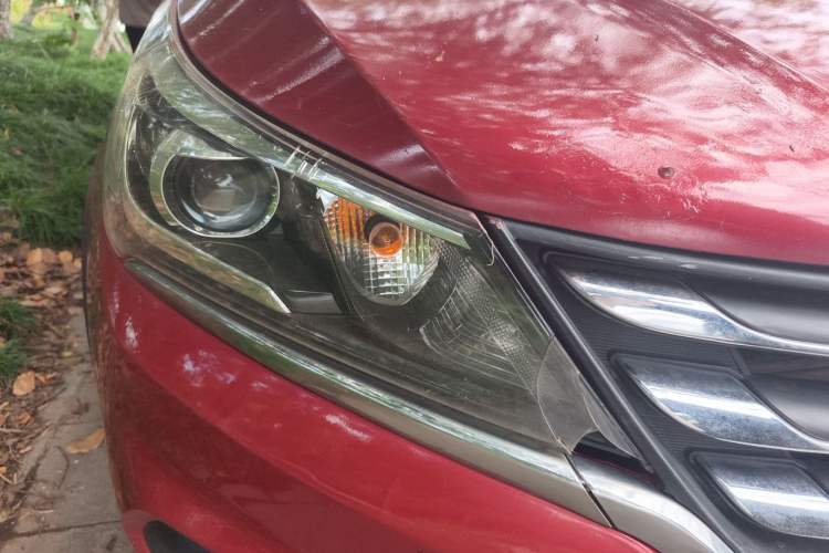 Used Baojun 310W 2017 1.5L Manual Fashion Model China V Right Front Headlight