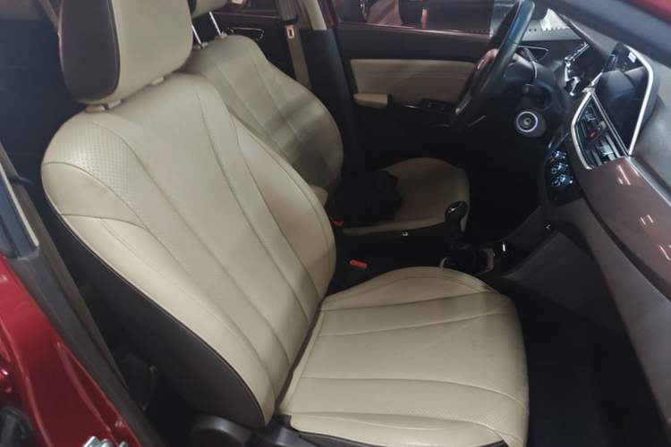 Used Baojun 310W 2017 1.5L Manual Fashion Model China V Right Front Seat