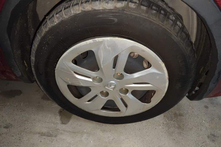 Used Baojun 310W 2017 1.5L Manual Comfort Version China V Right Front Wheel Hub