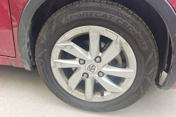 Used Baojun 310W 2017 1.5L Manual Fashion Model China V Right Front Wheel Hub