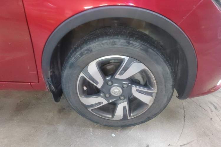Used Baojun 310W 2017 1.5L Manual Luxury Edition China V Right Front Wheel Hub