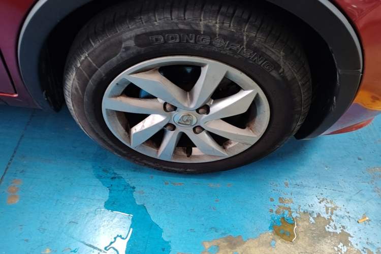 Used Baojun 310W 2017 1.5L Manual Fashion Model China V Right Front Wheel Hub