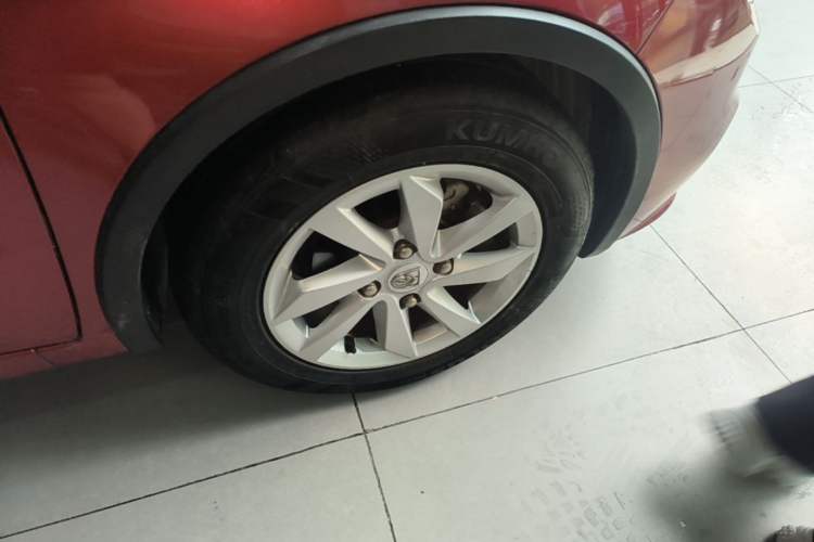 Used Baojun 310W 2017 1.5L Manual Fashion Model China V Right Rear Wheel Hub