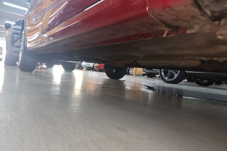 Used Baojun 310W 2017 1.5L Manual Fashion Model China V Right Side Sill