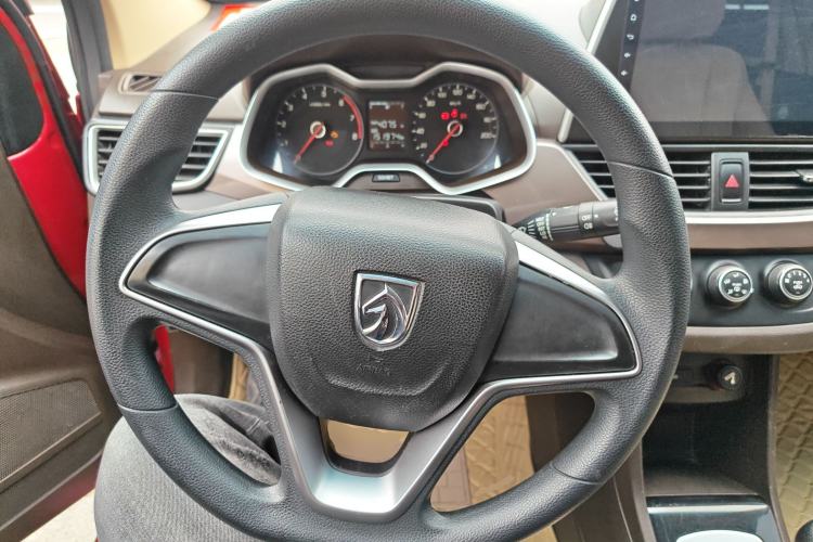 Used Baojun 310W 2017 1.5L Manual Comfort Version China V Steering Wheel