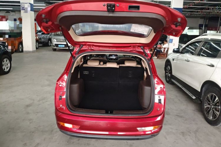 Used Baojun 310W 2017 1.5L Manual Luxury Edition China V Trunk