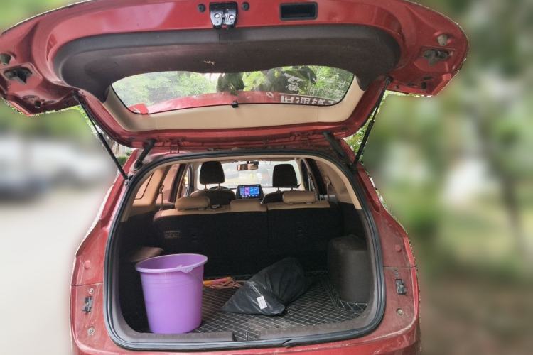Used Baojun 310W 2017 1.5L Manual Fashion Model China V Trunk