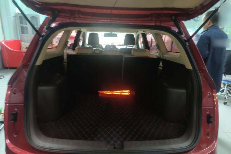 Used Baojun 310W 2017 1.5L Manual Fashion Model China V Trunk