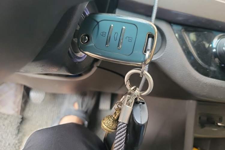 Used Baojun 310W 2017 1.5L Manual Fashion Model China V Vehicle Key