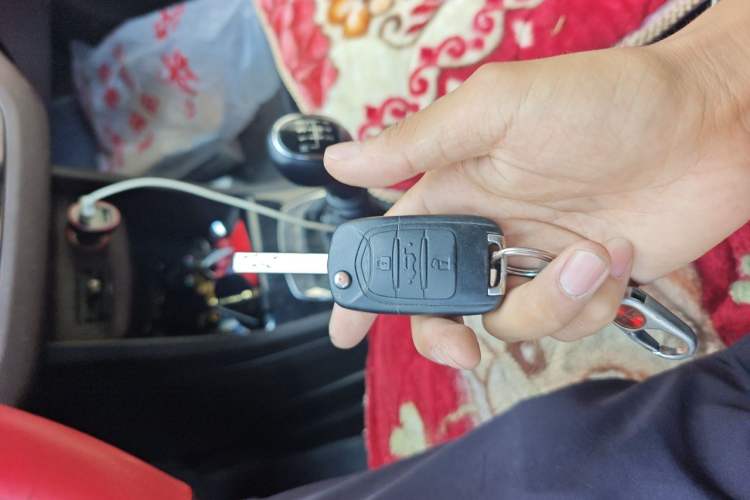 Used Baojun 310W 2017 1.5L Manual Fashion Model China V Vehicle Key