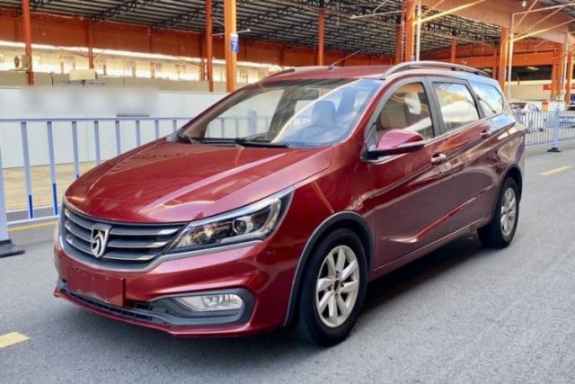 Used Baojun 310W 2017 1.5L Manual Fashion Model China V