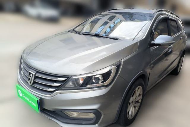 Used Baojun 310W 2017 1.5L Manual Fashion Model China V