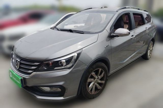 Used Baojun 310W 2017 1.5L Manual Fashion Model China V