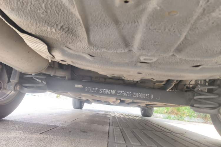 Used Baojun 310W 2017 1.5L Manual Fashion Model China V Chassis Rear