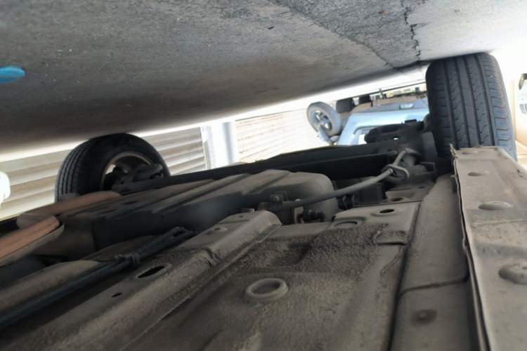 Used Baojun 310W 2017 1.5L Manual Fashion Model China V Chassis Rear Right