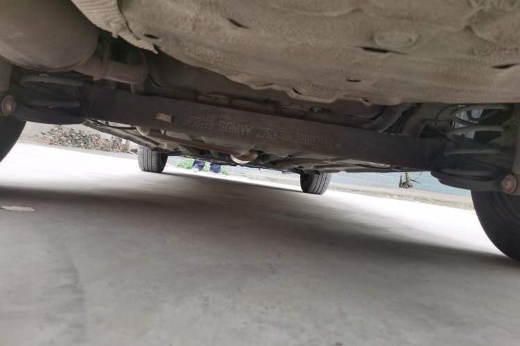 Used Baojun 310W 2017 1.5L Manual Comfort Version China VI Emission Standard Chassis Rear