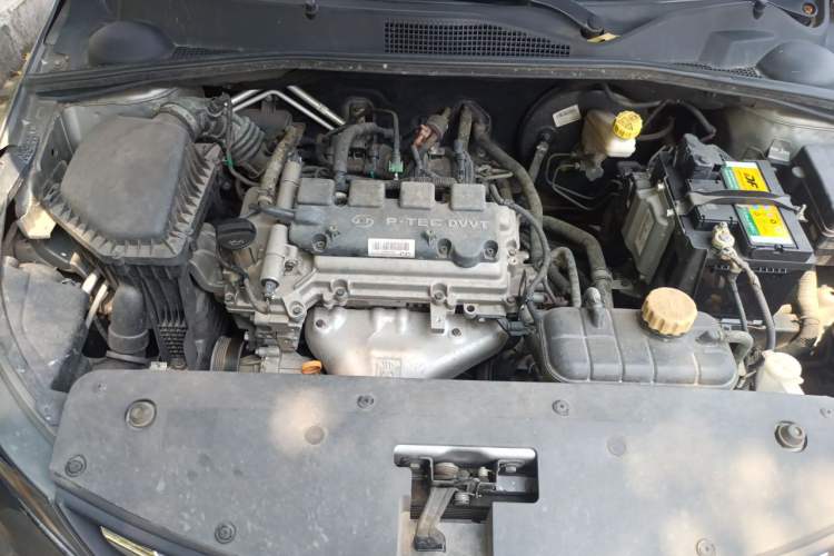 Used Baojun 310W 2017 1.5L Manual Fashion Model China V Engine Bay