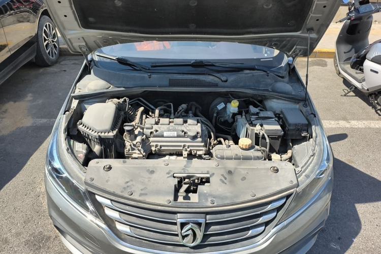 Used Baojun 310W 2017 1.5L Manual Fashion Edition China VI Engine Bay