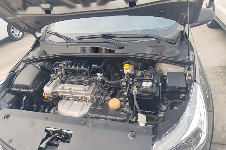 Used Baojun 310W 2017 1.2L Manual Value Edition China V Engine Bay