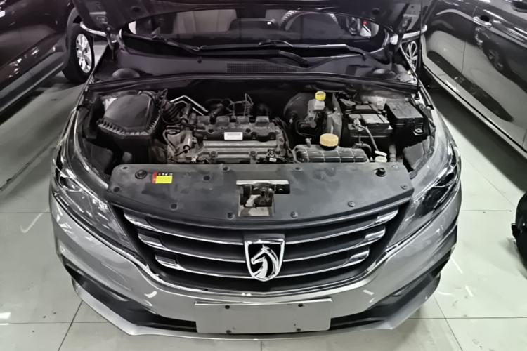 Used Baojun 310W 2017 1.5L Manual Fashion Edition China VI Engine Bay
